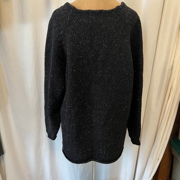 Vintage Woolrich black v-neck knit wool pullover sweater winter basics Med. - Picture 3 of 10